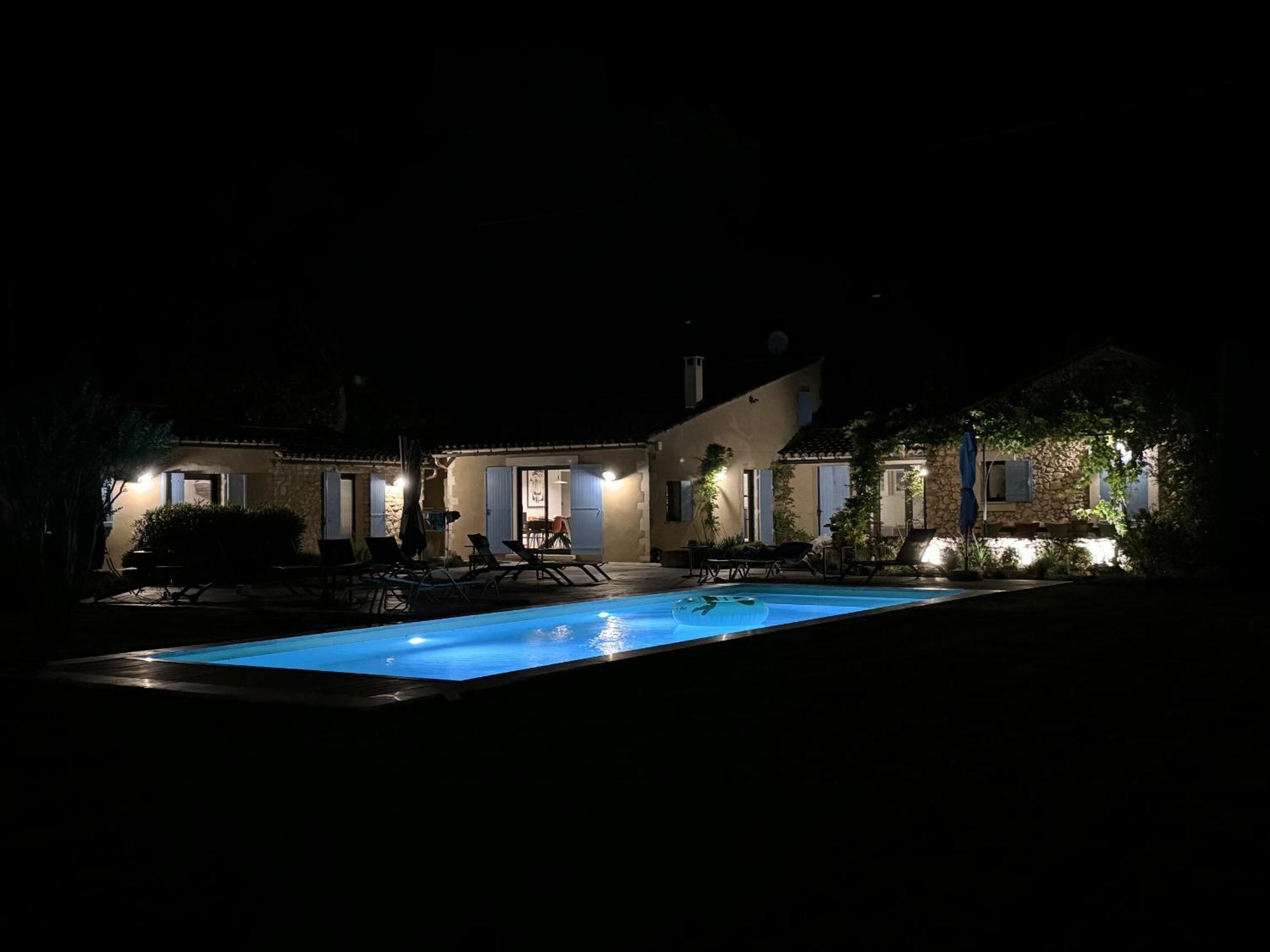Provencal House With Heated Pool, View Of The Luberon In Robion - Accommodates 12 People. Exterior photo