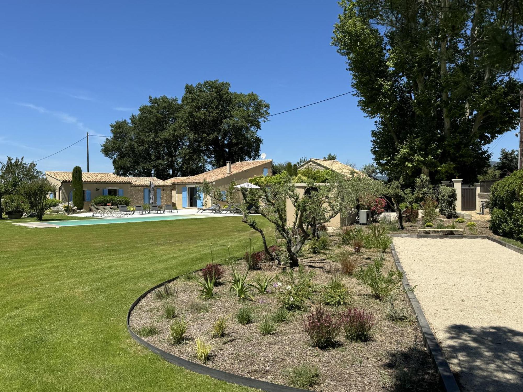Provencal House With Heated Pool, View Of The Luberon In Robion - Accommodates 12 People. Exterior photo