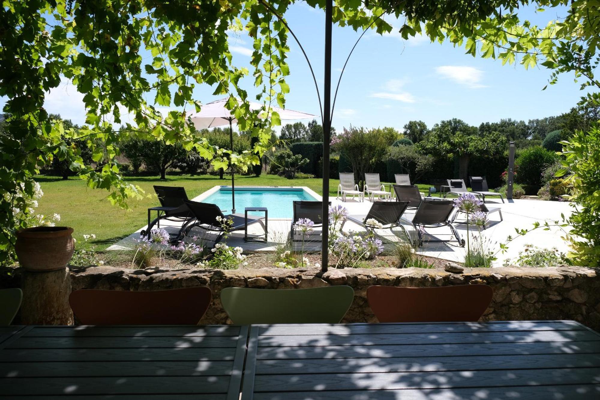 Provencal House With Heated Pool, View Of The Luberon In Robion - Accommodates 12 People. Exterior photo