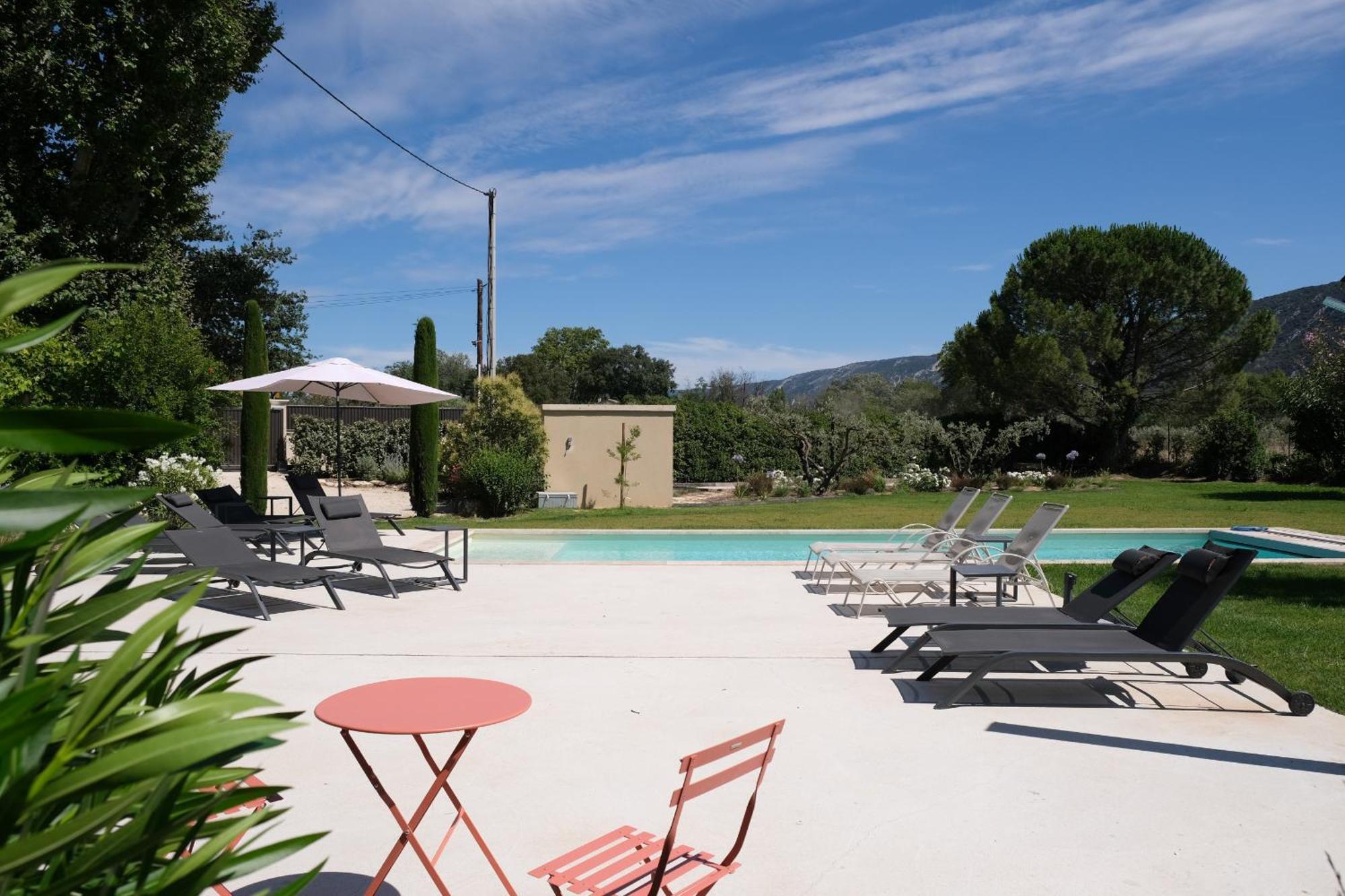 Provencal House With Heated Pool, View Of The Luberon In Robion - Accommodates 12 People. Exterior photo
